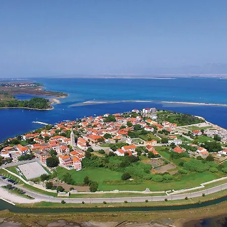 Apartment Amazing In Vrsi-mulo With Kitchen